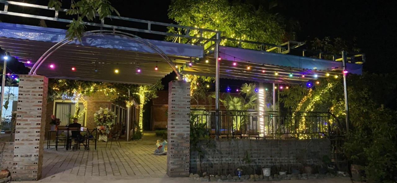 D&D Riverside Homestay Xuan Son Eksteriør billede