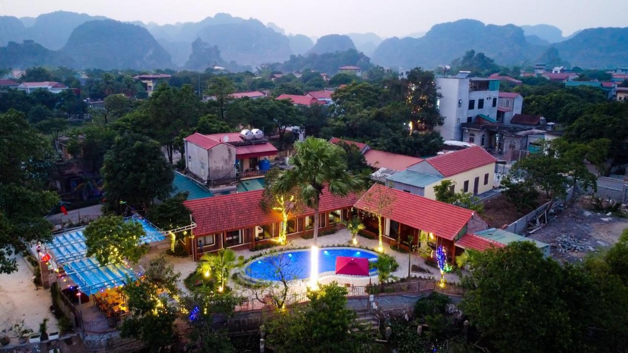 D&D Riverside Homestay Xuan Son Eksteriør billede