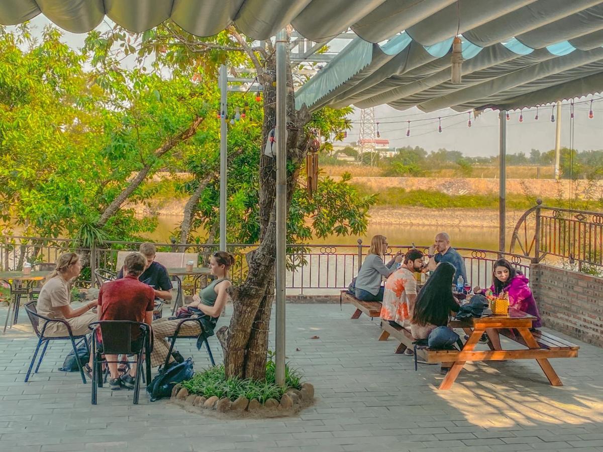 D&D Riverside Homestay Xuan Son Eksteriør billede